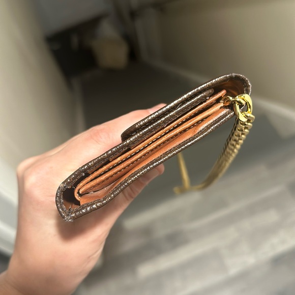 Celine Trifold Wallet w/ Unbranded Chain - Picture 8 of 15